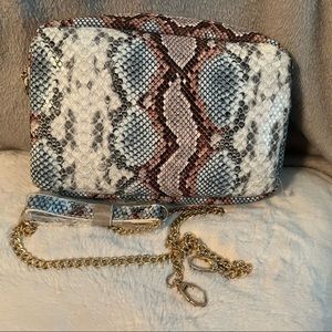 😊Brand new😊Women’s boutique crossbody purse.